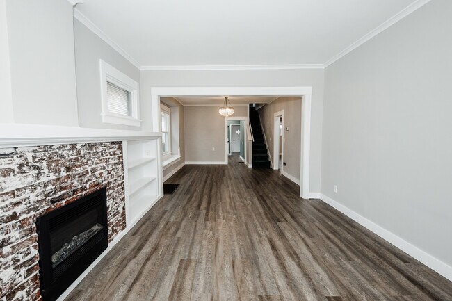 Living room - 416 E 28th Ave