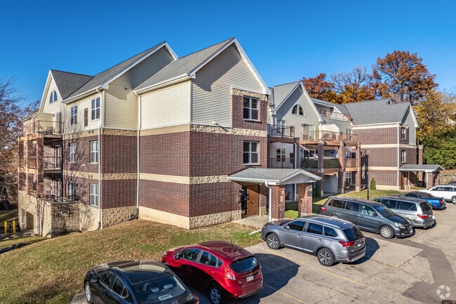 Building Photo - Timber Bluff