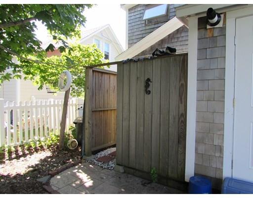 Building Photo - 37 Angelica Ave
