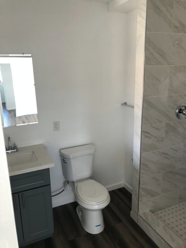 Foto del edificio - 1136 S Holt Ave