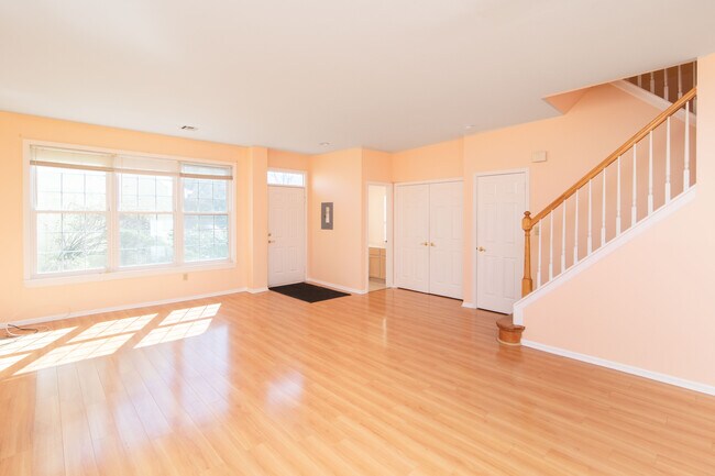 Building Photo - 104 Ashford Dr