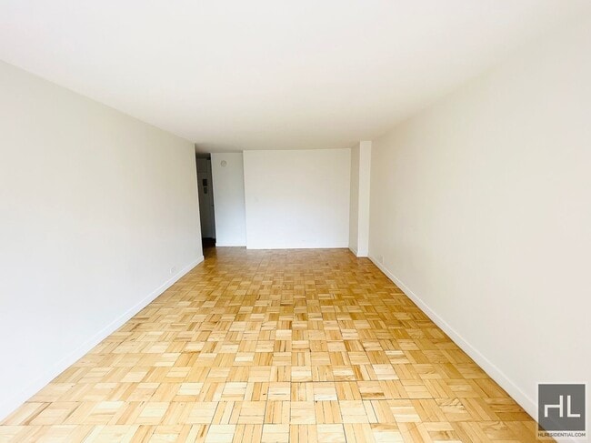 Building Photo - Fourth Avenue