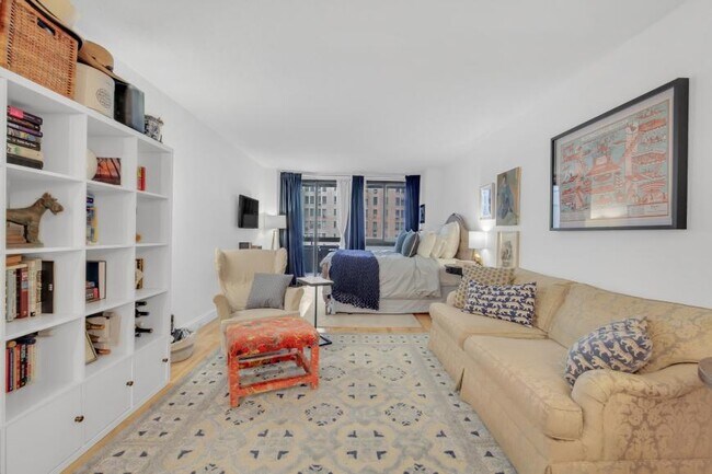 Foto del edificio - 0 bedroom in New York NY 10019