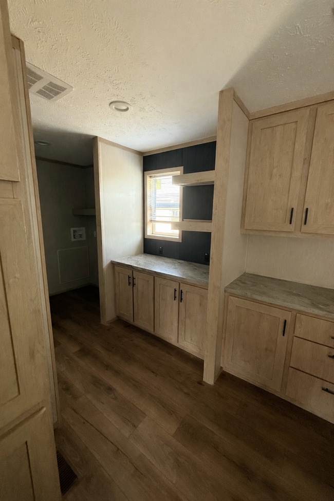 Building Photo - 48 Dusty Trail