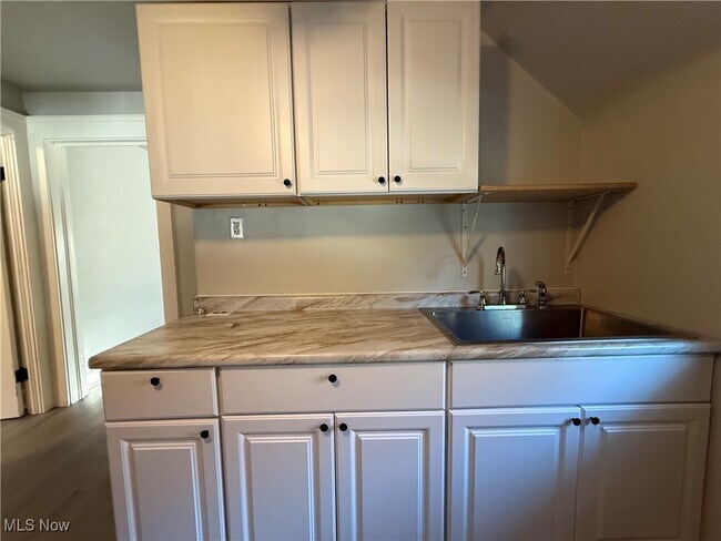 Foto del edificio - 6014 Madison Ave