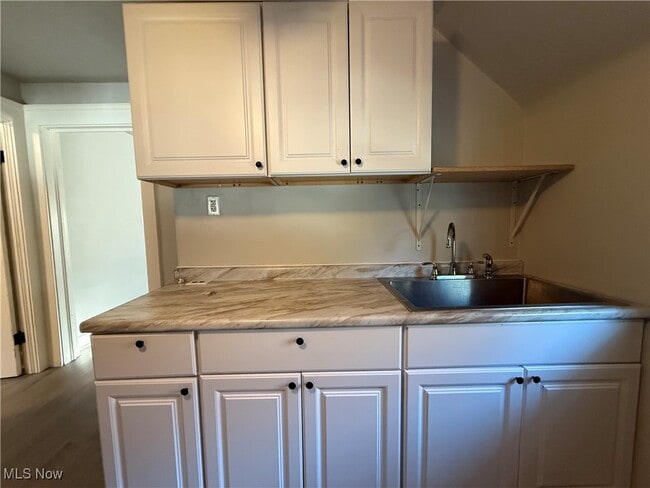 Building Photo - 6014 Madison Ave