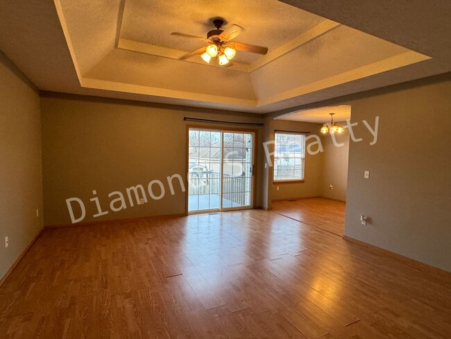 Building Photo - South Nixa Location!  3 Bedroom/2 Bath Home