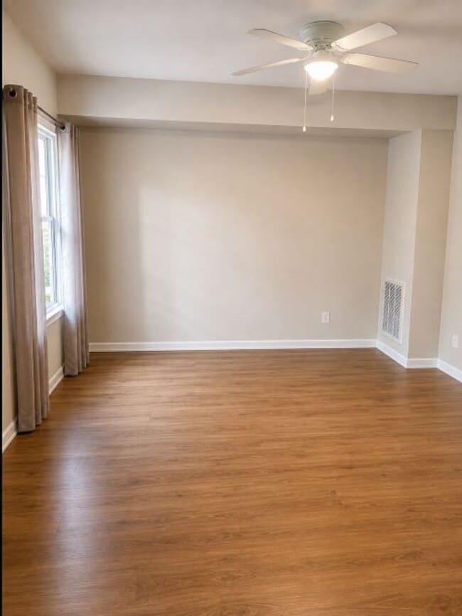 Building Photo - 514 Madrin St