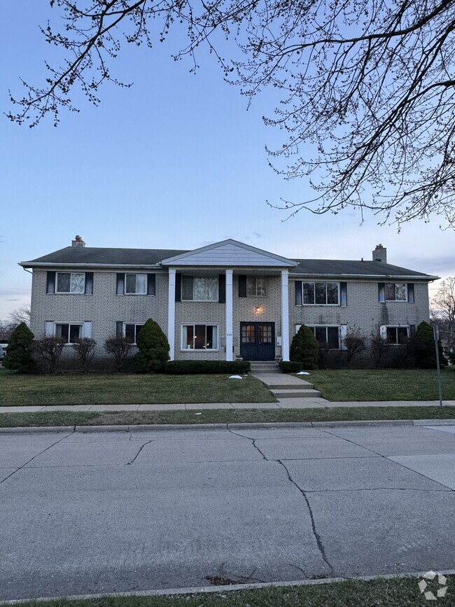 Apartments under 1,000 in Royal Oak MI 57 Rentals