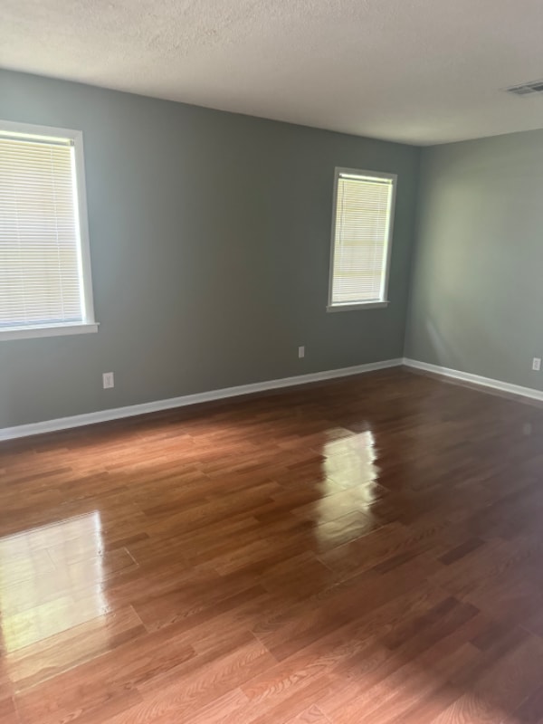Building Photo - 4600 Chartres Ln