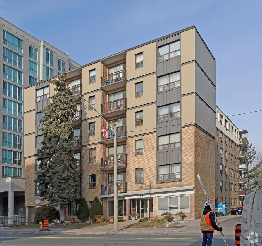 Primary Photo - 412 Eglinton Ave E