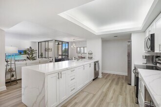 Building Photo - 750 Egret Cir