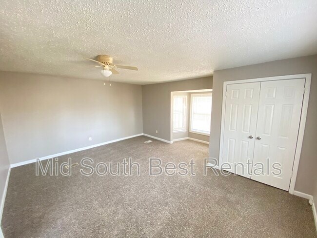 Foto del edificio - 4912 Lochinvar Rd