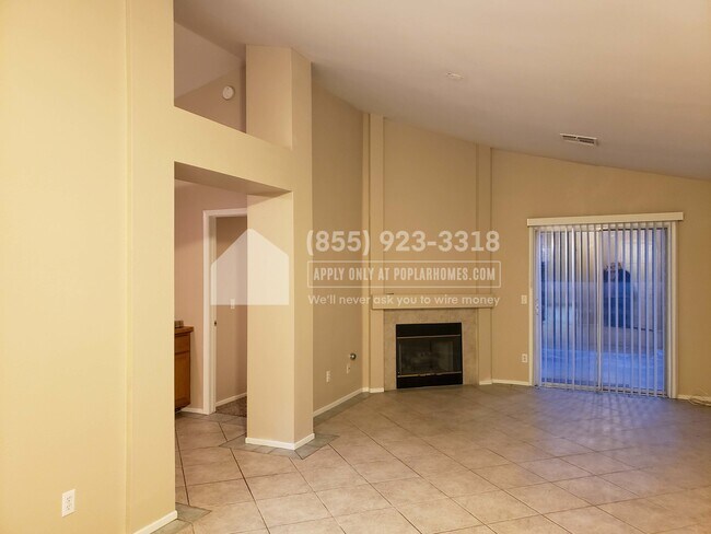 Foto del edificio - 1081 Overture Dr