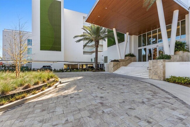 Foto del edificio - 1020 Sunset Point Rd