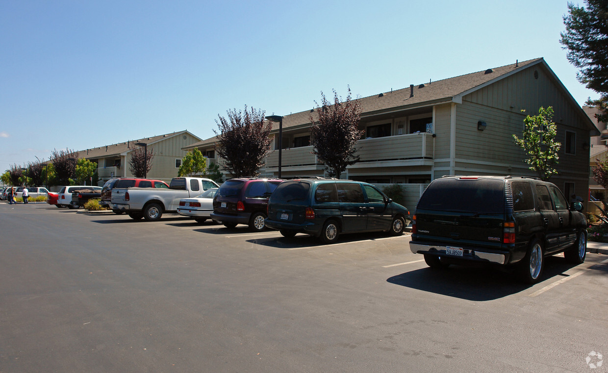 Building Photo - Northgate Apartments