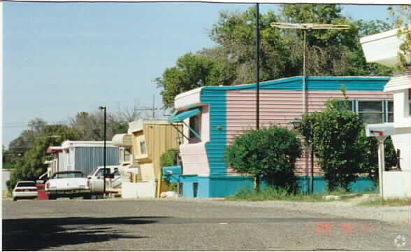 Foto del edificio - Las Palmas Mobile Home Park