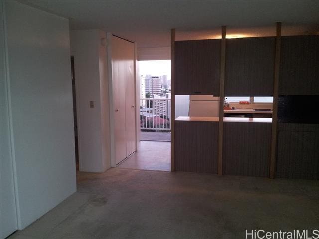Building Photo - 1617 Ke’eaumoku St
