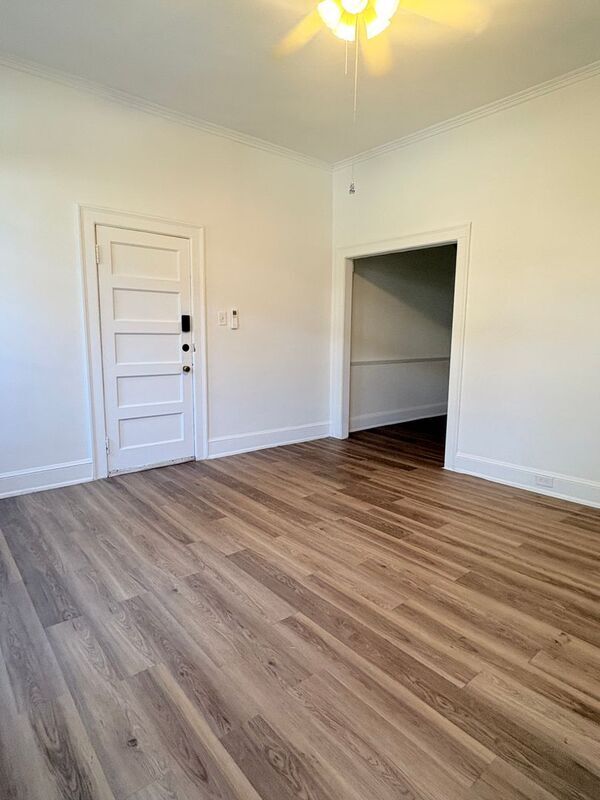 Foto del edificio - 3037 N Calvert St