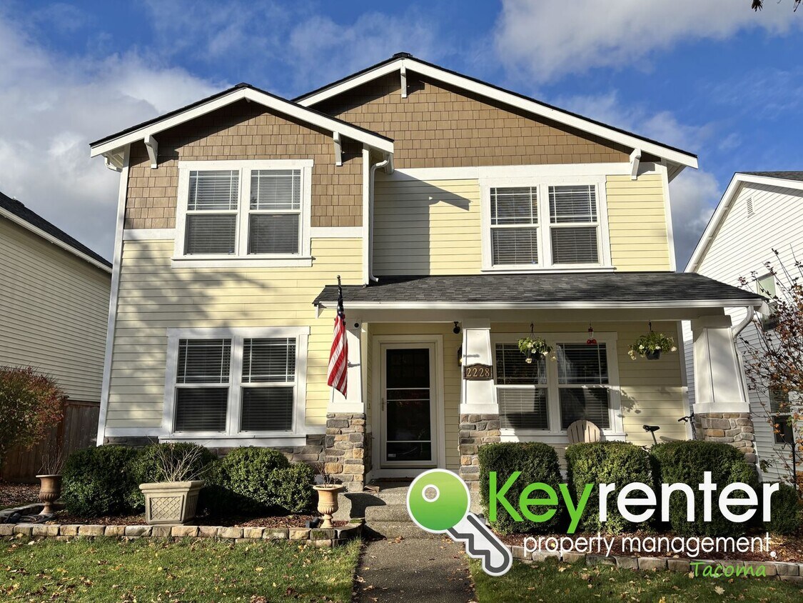 Foto principal - Spacious 4-Bedroom, 2.5 Bath Dupont Rental...