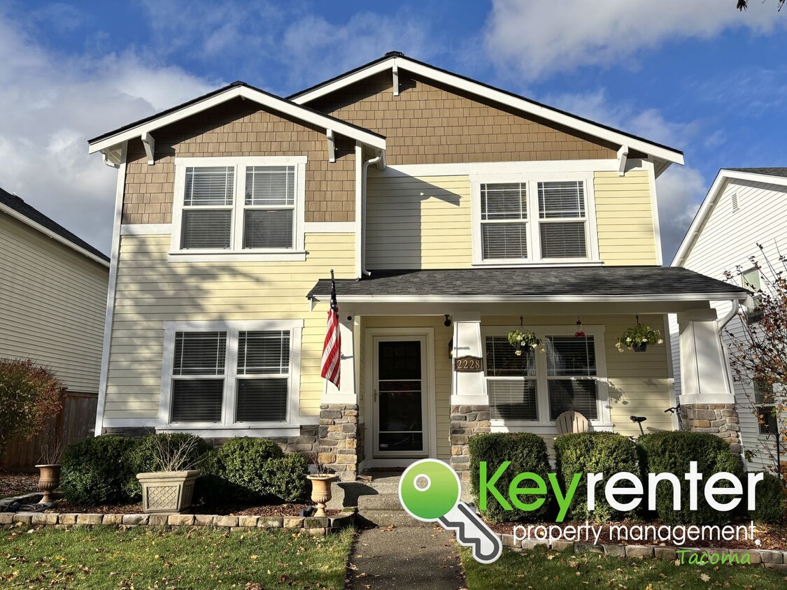 Primary Photo - Spacious 4-Bedroom, 2.5 Bath Dupont Rental...
