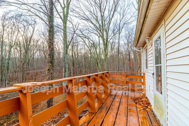 Foto del edificio - 405 Noank Ledyard Rd