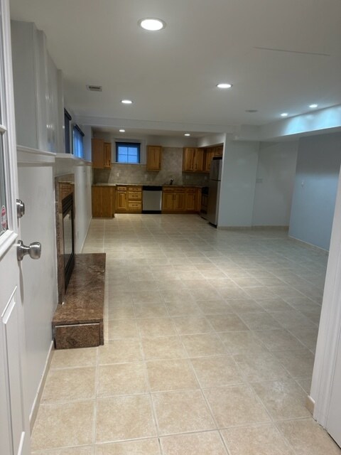 Gas Fireplace and Living Room - 68 Sigourney St
