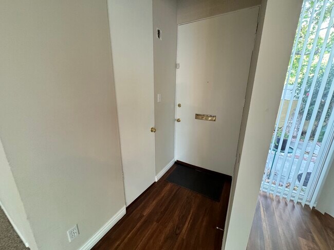 Foto del edificio - 11500 Rochester Ave