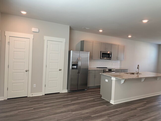 Building Photo - 4208 Gandalf Ln