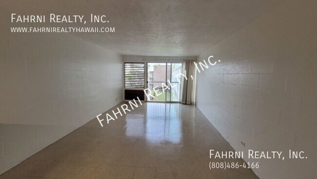 Foto del edificio - Spacious Studio Apartment in the Secured M...