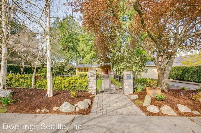 Foto del edificio - 5951 49th Ave SW