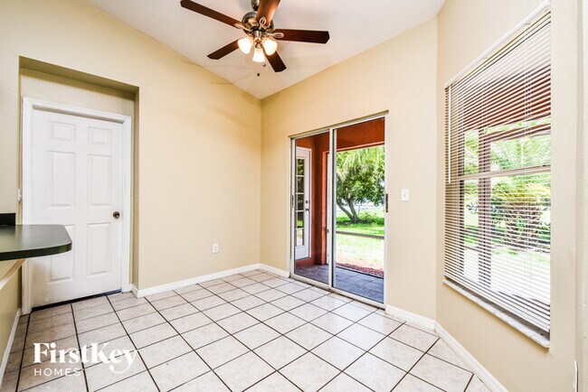Foto del edificio - 2513 SW 1st Terrace