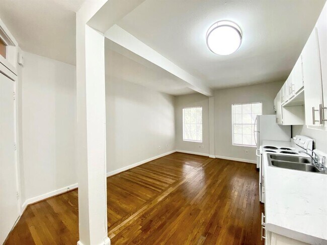 Foto del edificio - 4021 Mandell St