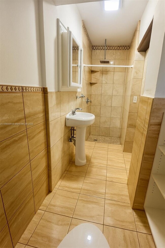 Foto del edificio - 783 NW 96th St