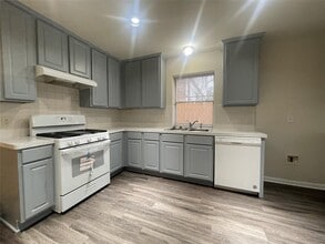 Building Photo - 3712 Bratton Heights Dr