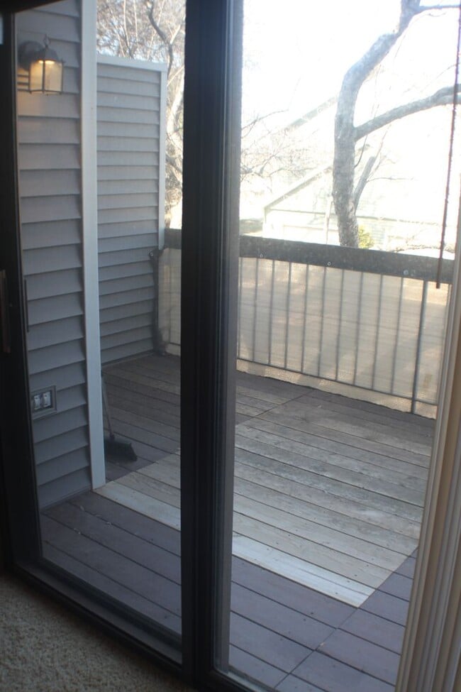 Building Photo - 28 Elton Ridge Ct NW