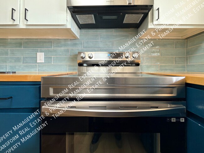 Building Photo - 3101 Lorna Rd