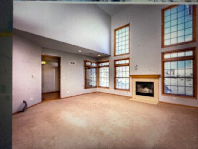 Foto del edificio - 8722 Crystal Creek Dr