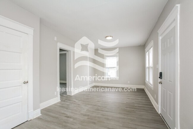 Foto del edificio - 909 E Bowman St
