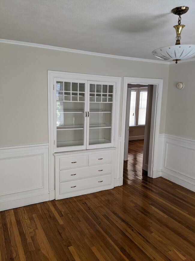 Formal Diningroom or home office - 145 School St