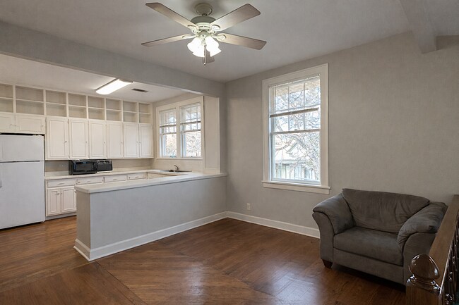 Foto del edificio - 3219 W Markham St