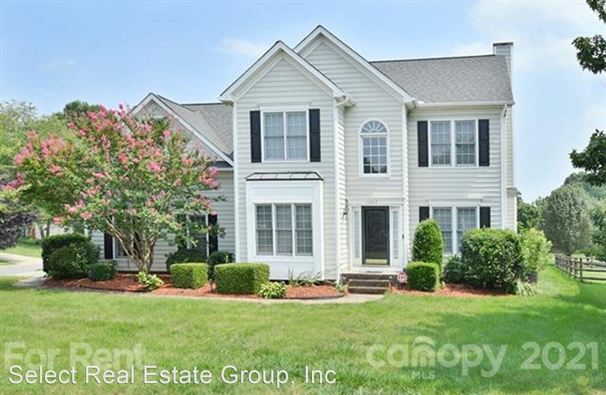 10402 Friarsgate Rd, Huntersville, NC 28078 House Rental in