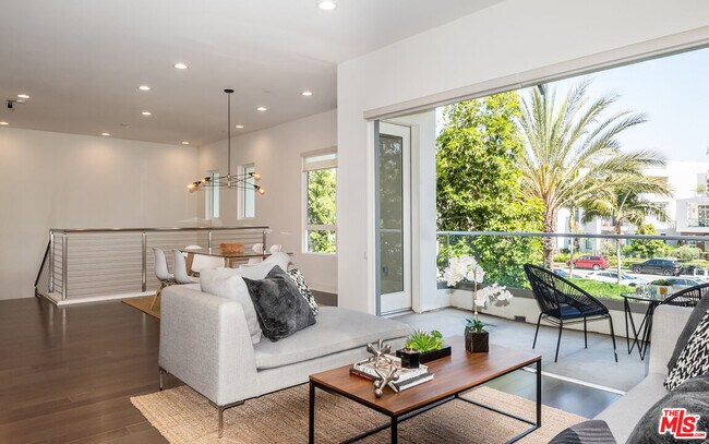 Foto del edificio - 12658 Sandhill Ln