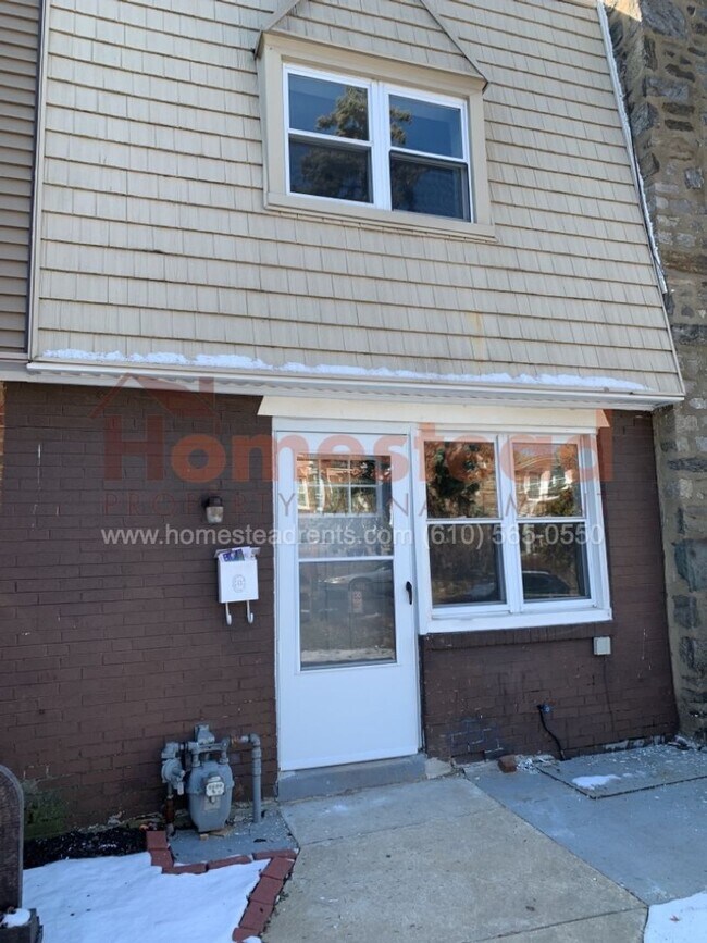 Foto del edificio - 2 Bedroom Home in Upper Darby!