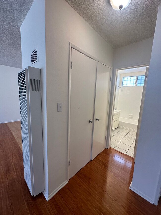 Building Photo - 11615CU