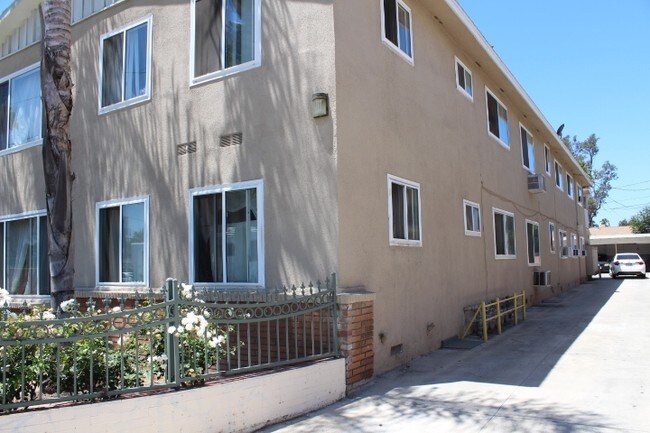 Building Photo - 6257 Kester Ave