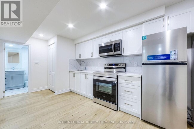 Building Photo - 1051 Caven St