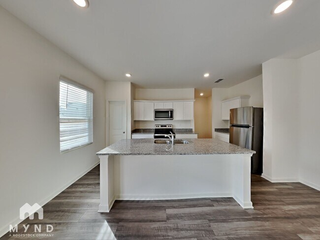 Foto del edificio - 424 Cottontail Ln