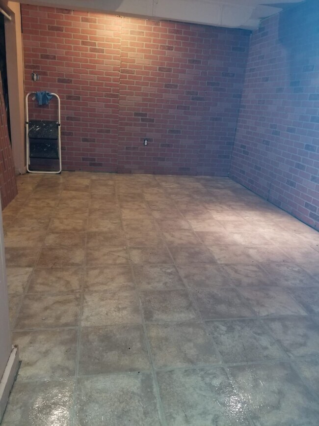 living room - 4053 Hunt Rd