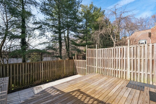 Building Photo - 4028 Chancery Ct NW